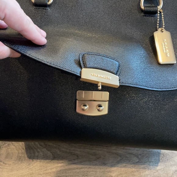 💯 Coach Stunning Black Leather Purse with Gold Accents! 😍😍😍 - Picture 13 of 17